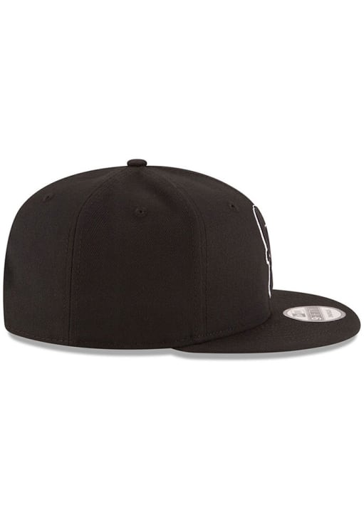 Milwaukee Bucks New Era BLACK 9FIFTY Snapback Hat - 59001837
