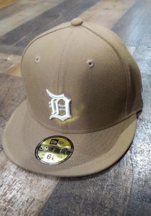 Detroit Tigers Mens 59FIFTY KHAKI New Era Fitted Hat - 59005848
