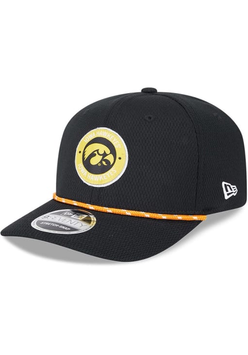 New Era BLACK Iowa Hawkeyes 2024 Sideline Rope 9SEVENTY Adjustable New Era BLACK Iowa Hawkeyes 2024 Sideline Rope 9SEVENTY Adjustable