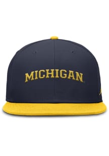Nike Michigan Wolverines Mens Blue 2T Flat Brim Fitted Hat