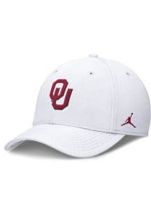 Nike Oklahoma Sooners Mens White Evergreen Structured Swooshflex Cap Flex Hat