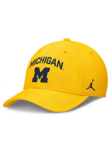 Nike Michigan Wolverines Mens Yellow JORDAN BRAND DRI-FIT RISE GAMEDAY STRUCTURED SWOOSHFLEX CAP F..