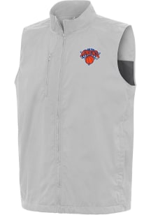 Antigua New York Knicks Mens Grey Brisk Sleeveless Jacket