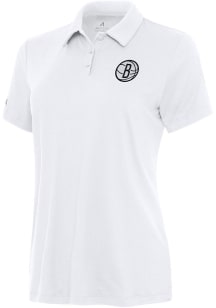 Antigua Brooklyn Nets Womens White Reprocess Recycled Short Sleeve Polo Shirt
