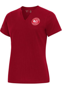 Antigua Atlanta Hawks Womens Red Traveler Short Sleeve T-Shirt