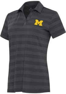 Antigua Michigan Wolverines Womens Grey Tunnel Short Sleeve Polo Shirt