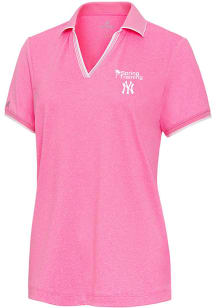 Antigua New York Yankees Womens Pink Spring Training Courtyard Short Sleeve Polo Shirt