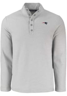 Cutter and Buck New England Patriots Mens Grey Hunts Point Long Sleeve Qtr Zip Pullover
