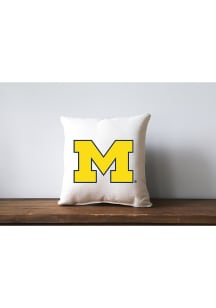 Michigan Wolverines Team Logo Throw Throw Pillow - Yellow