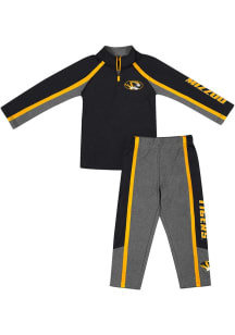 Colosseum Missouri Tigers Toddler Black Armada 1/4 Zip Set Top and Bottom