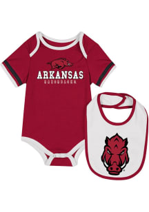 Colosseum Arkansas Razorbacks Baby Cardinal The Gift Set One Piece with Bib