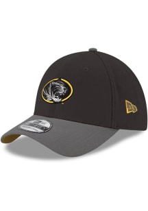 New Era Missouri Tigers Mens Black Black Graphite Color Pop GCP 39THIRTY Flex Hat