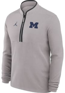 Nike Michigan Wolverines Mens Grey Victory Long Sleeve Qtr Zip Pullover