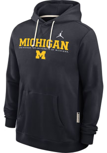 Nike Michigan Wolverines Mens White Dri-Fit Hood