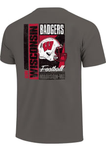 Wisconsin Badgers Grey Football Helmet Block Short Sleeve T Shirt