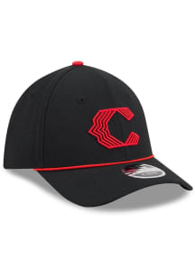 New Era Cincinnati Reds Mens Black City Connect 39THIRTY M-Crown Flex Hat