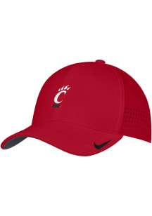 Nike Cincinnati Bearcats Mens Red Club Swooshflex Flex Hat