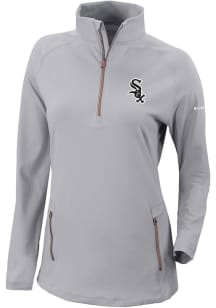 Columbia Chicago White Sox Womens Grey Heat Seal Omni-Wick Outward Nine Qtr Zip