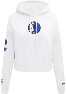 Pro Standard Dallas Mavericks Womens White Classic Chenille Cropped Hooded Sweatshirt