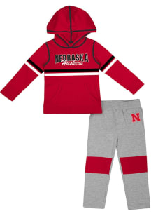 Colosseum Nebraska Cornhuskers Toddler Red Goliad Set Top and Bottom