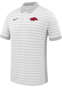 Nike Arkansas Razorbacks Mens White Victory Stripe Short Sleeve Polo