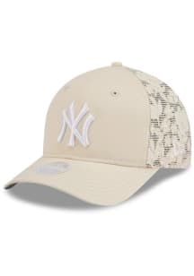 New Era New York Yankees White Floral Mesh 9FORTY M Crown Womens Adjustable Hat