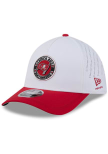 New Era Tampa Bay Buccaneers Mens White 2T Patch 39THIRTY A Frame Flex Hat