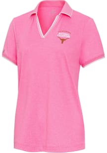 Antigua Texas Longhorns Womens Pink 2025 Womens CWS Champs Courtyard Short Sleeve Polo Shirt