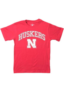 Wes and Willy Nebraska Cornhuskers Boys Red Vintage Arch Mascot Short Sleeve T-Shirt