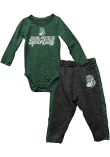 Wes and Willy Michigan State Spartans Infant Green Cloudy Yarn Set Top and Bottom