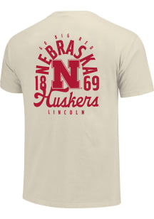 Nebraska Cornhuskers Ivory Mascot Overlay Short Sleeve T Shirt