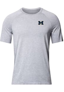lululemon Michigan Wolverines Grey Metal Vent Short Sleeve Short Sleeve T Shirt