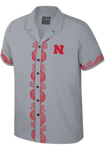 Colosseum Nebraska Cornhuskers Mens Grey Arrakis Camp Short Sleeve Dress Shirt