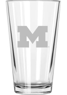 Michigan Wolverines 17oz Etched Pint Glass - White