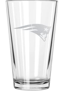 New England Patriots 17oz Etched Pint Glass - White