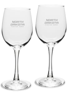 North Dakota Fighting Hawks Hand Etched Set of 2 12oz Wine Glass - White