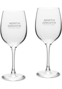 North Dakota Fighting Hawks Hand Etched Set of 2 16oz Wine Glass - White