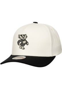 Mitchell and Ness Wisconsin Badgers 2T CF Pro Crown Adjustable Hat - Ivory