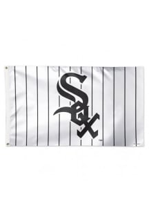 Chicago White Sox Alternate Background Silk Screen Grommet Flag - Black
