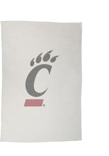 Cincinnati Bearcats Primary Sweatshirt Blanket Sweatshirt Blanket