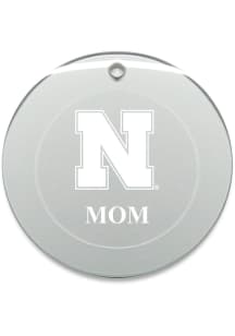 Nebraska Cornhuskers Mom Round Ornament - White