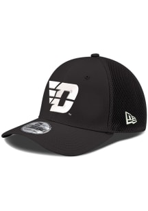 New Era Dayton Flyers Mens Black and White Neo 39THIRTY Flex Hat