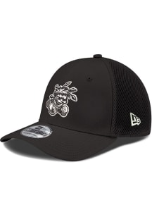New Era Wichita State Shockers Mens Black and White Neo 39THIRTY Flex Hat