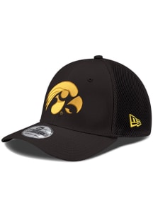 New Era Iowa Hawkeyes Mens Black Team Neo 39THIRTY Classic Flex Hat