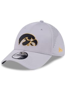 New Era Iowa Hawkeyes Mens Grey Mid Perf 39THIRTY Flex Hat