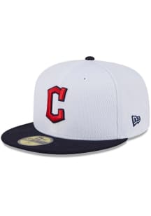 New Era Cleveland Guardians Mens White 2025 Clubhouse Modern Crown 59FIFTY Fitted Hat