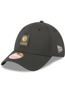 New Era Pittsburgh Steelers Mens Black 2025 Sideline 39THIRTY Flex Hat