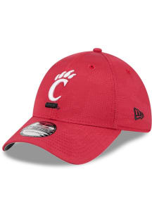 New Era Cincinnati Bearcats Mens Red Tonal Camo 39THIRTY Flex Hat