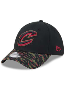 New Era Cleveland Cavaliers Mens Black DL Tiger Stripe 39THIRTY Flex Hat