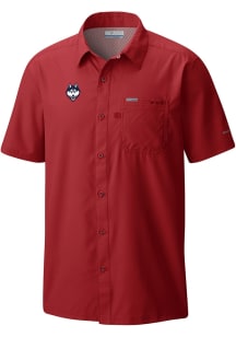 Columbia UConn Huskies Mens Red Heat Seal Slack Tide Camp Short Sleeve Dress Shirt